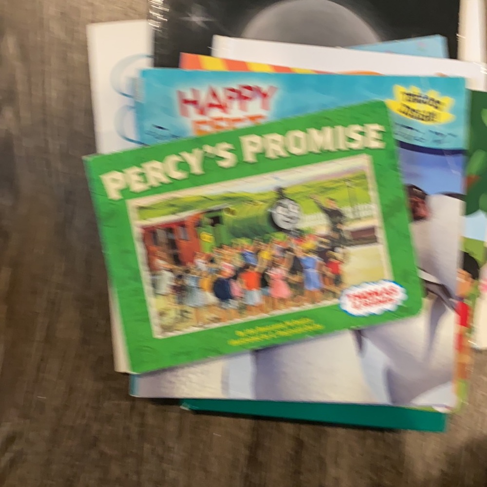 Books - Picture 9 of 16